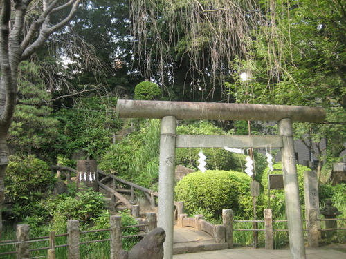 鳩森八幡神社の富士塚
